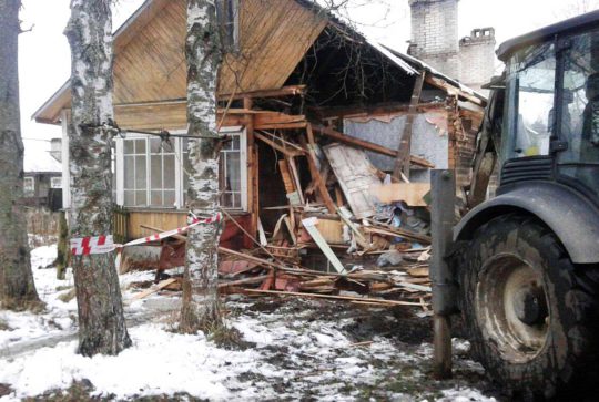 Снос аварийных домов в Белоострове