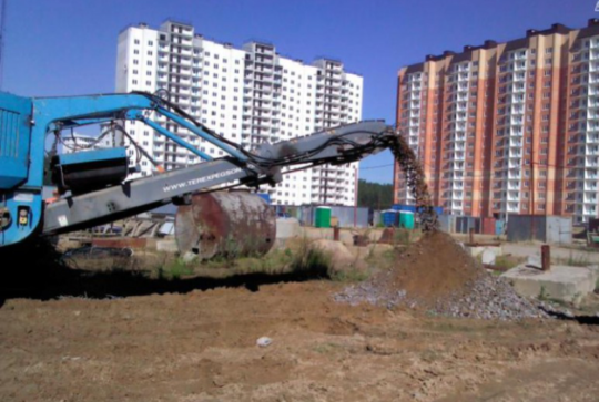 Дробление железобетонных конструкций на территории проекта «Радужный»